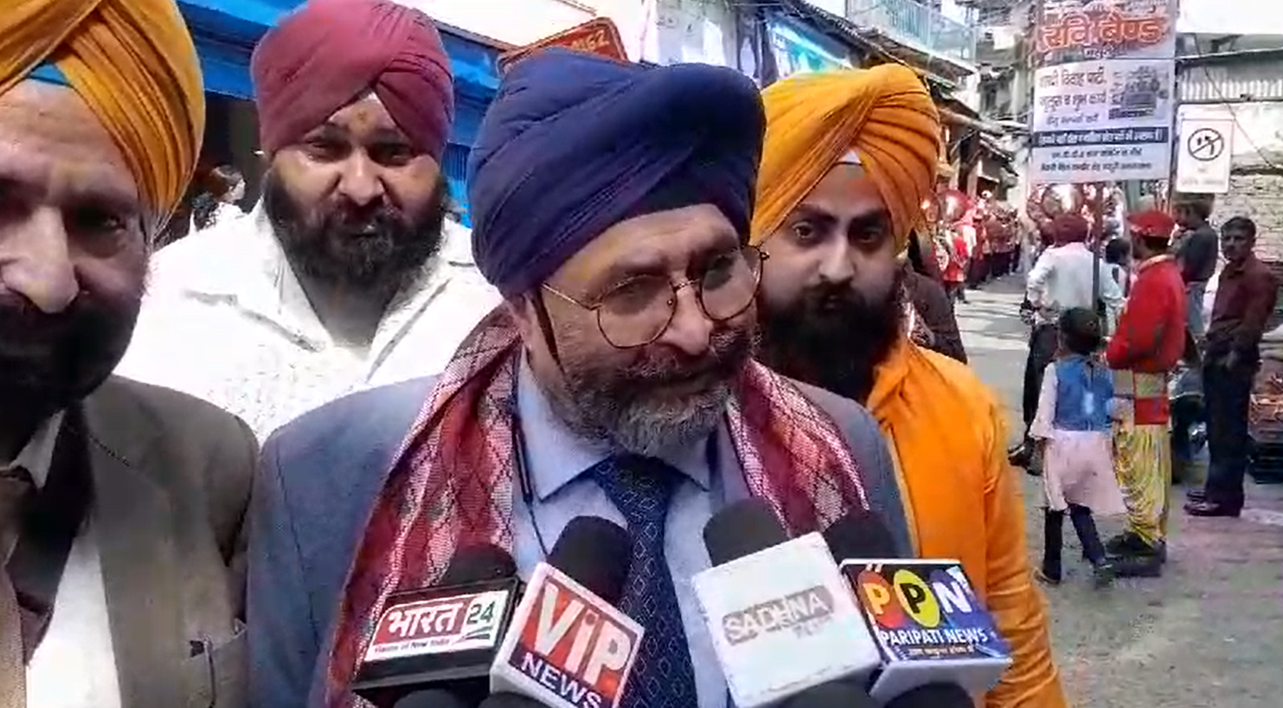 धूमधाम के साथ निकाला गया सलाना दीवान