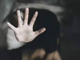 नाबालिग लड़की से बनाये शारीरिक संबंध