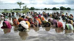 मोदी के आने से पहले किसानों का जल सत्याग्रह