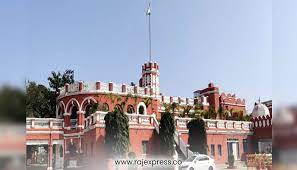 संगीत विश्वविद्यालय को लेकर खैरागढ़ बंद