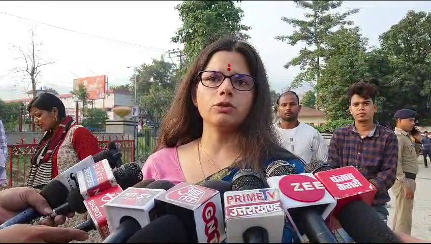 जिलाधिकारी वंदना ने किया निरीक्षण