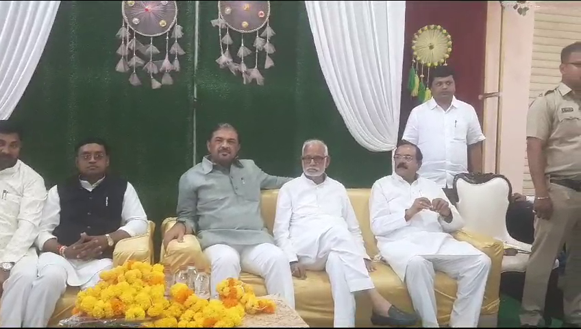 कांग्रेस की गुटबाजी आई सामने