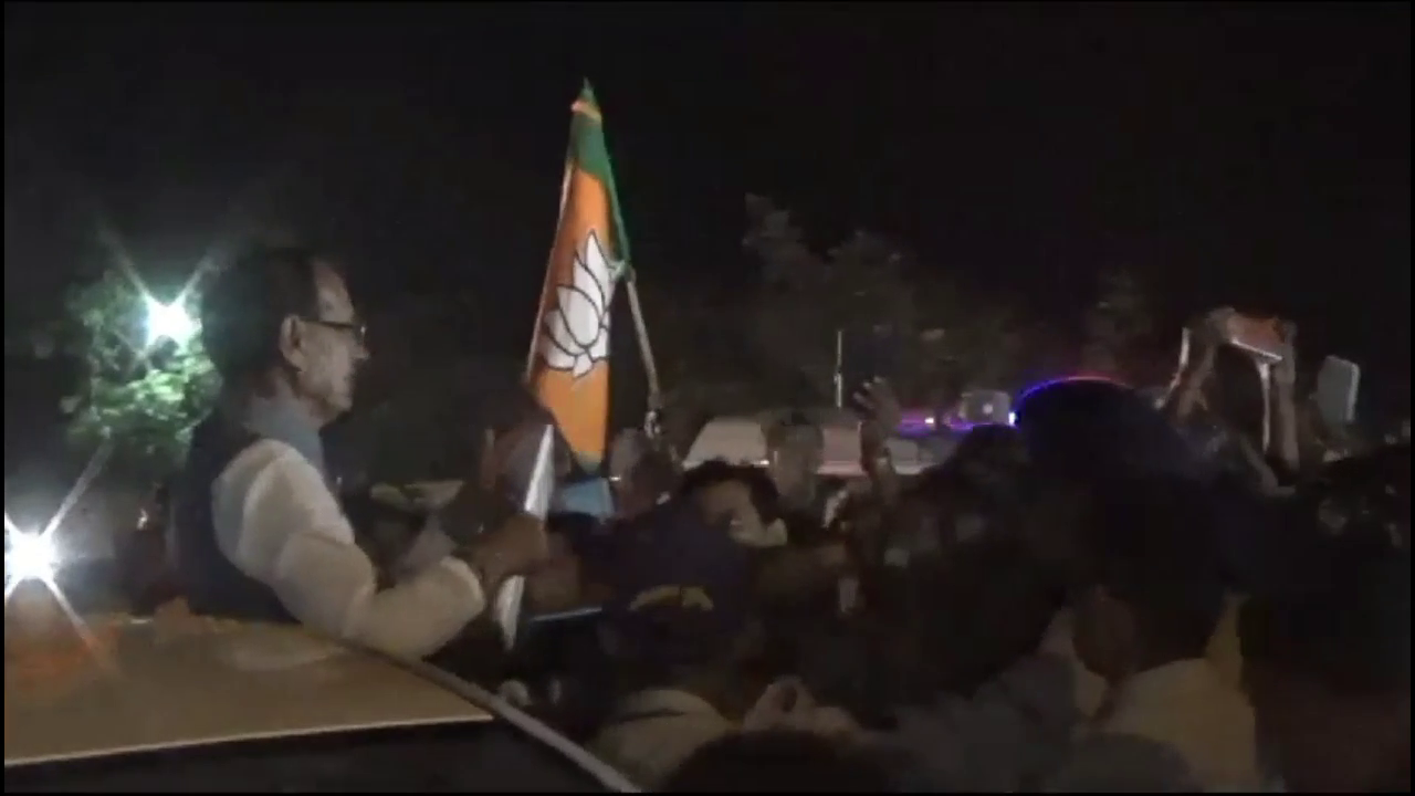 ग्रामीणों ने मुख्यमंत्री शिवराज का कफीला रोका