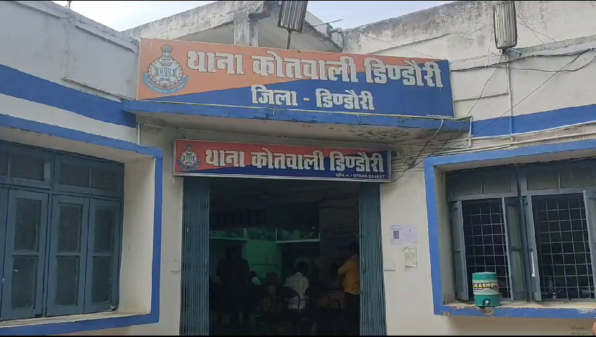 निर्वाचन आयोग के निर्देशों का उल्लंघन