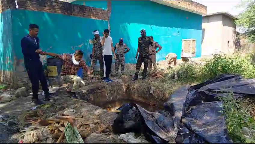 चुनावी माहोल में पंडोखर पुलिस एक्शन मोड में