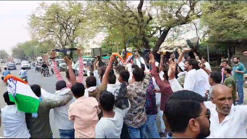 दीपक जोशी के गनमैन के साथ धक्कामुक्की