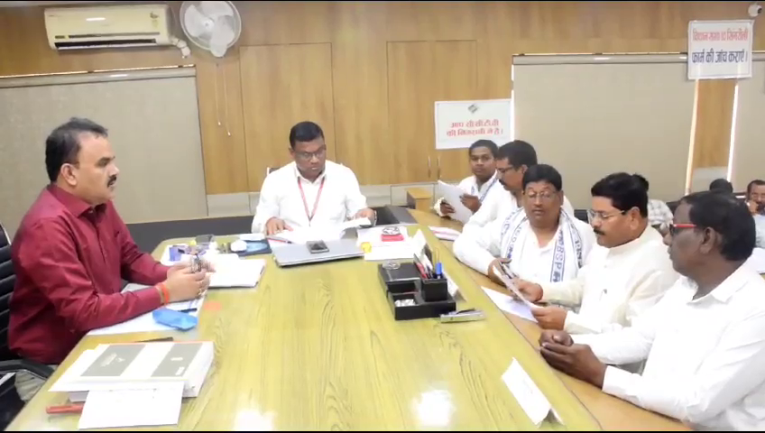 बीएसपी प्रत्याशी चंद्र प्रताप विश्वकर्मा ने भरा  पर्चा  