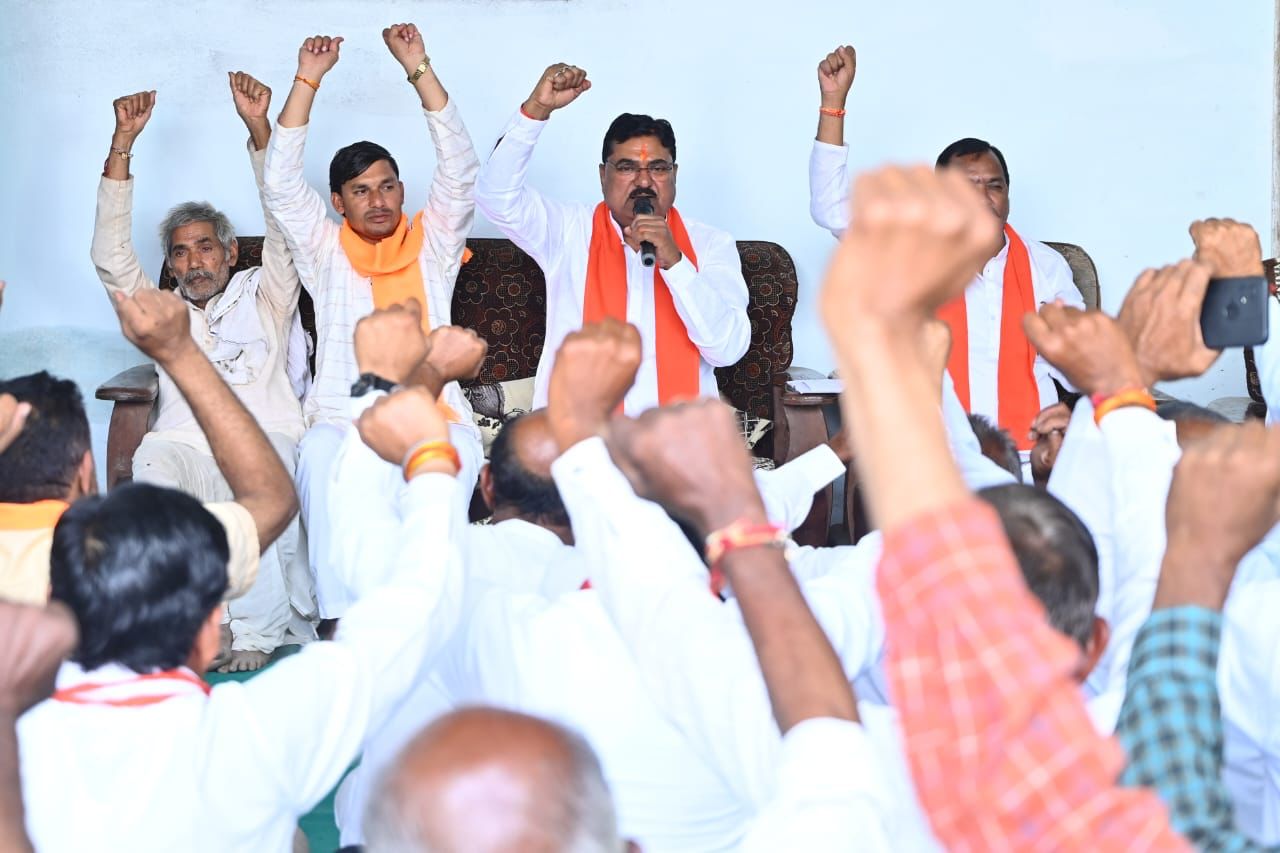 चुनाव से पहले कमल पटेल ने दिलवाई लोगों को  शपथ