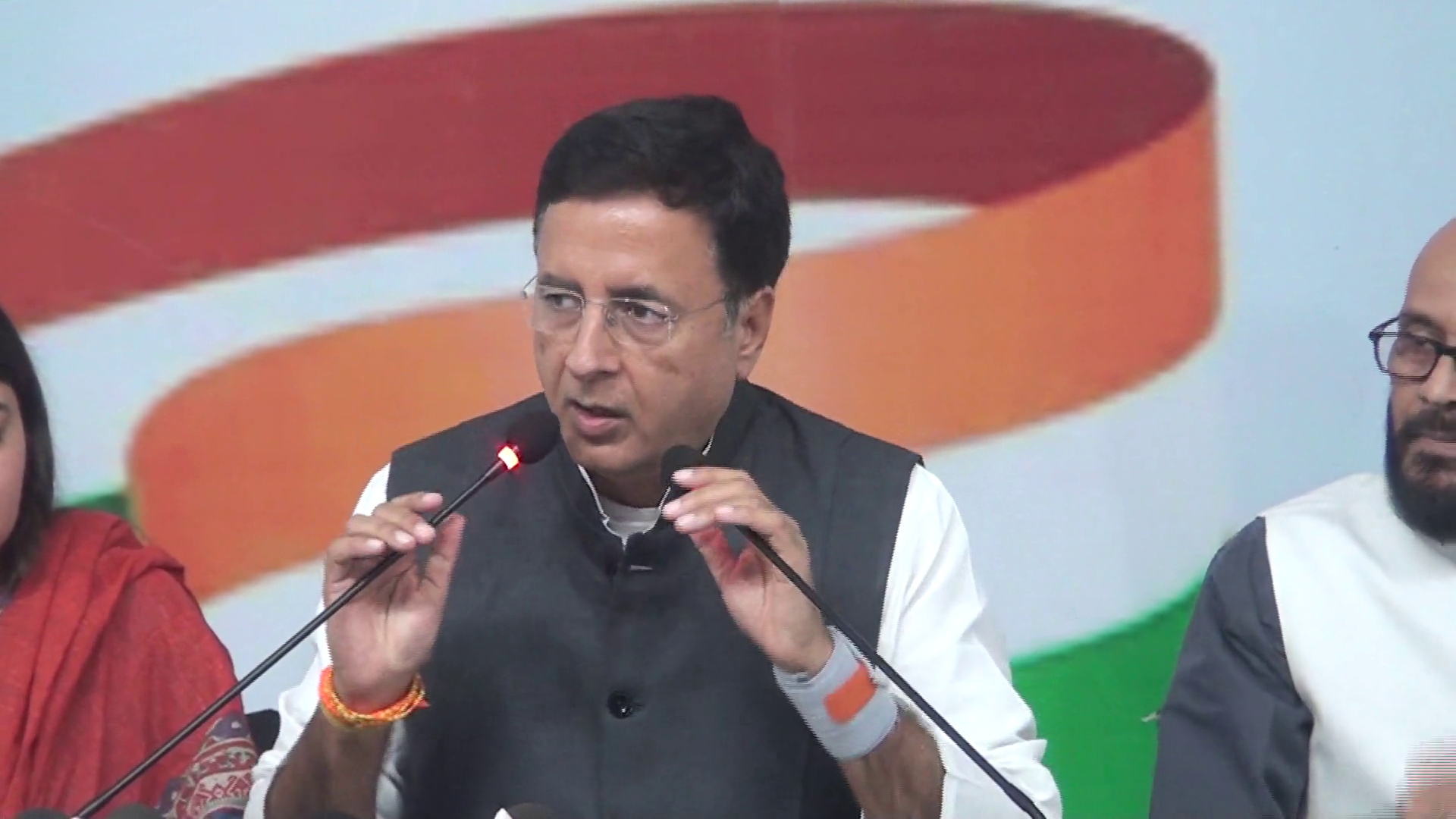 वृद्धावस्था, निःषक्तजनों का हक छीन ले गए