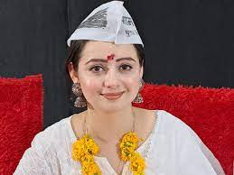 आम आदमी पार्टी की प्रत्याशी का डांस