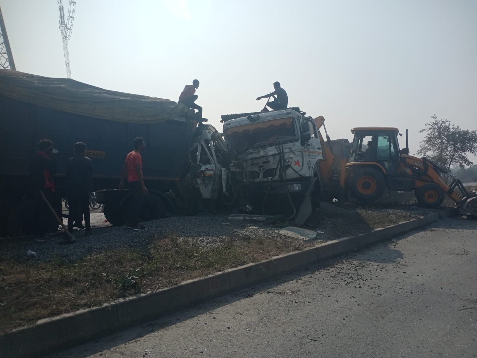 सिंगरौली में दो हाइवा वाहनों का भिड़ंत