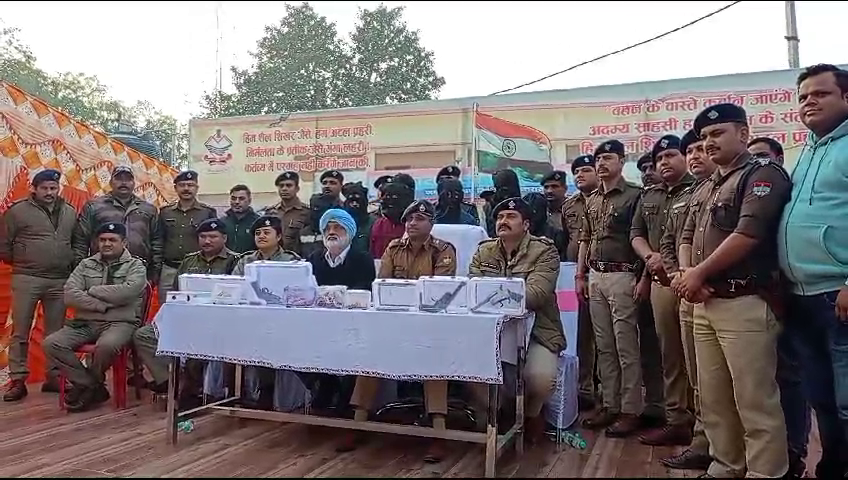 बंधक बनाकर डकैती डालने वाले पकडे गए