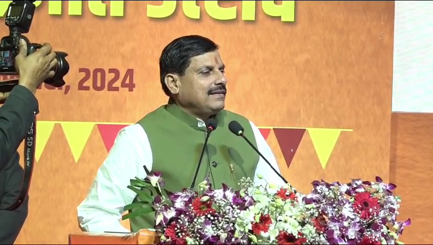 मुख्यमंत्री ने की हितग्राहियों को राशि जारी