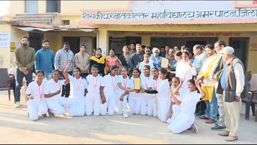  लड़को के साथ साथ लड़कियों ने भी बाजी मारी