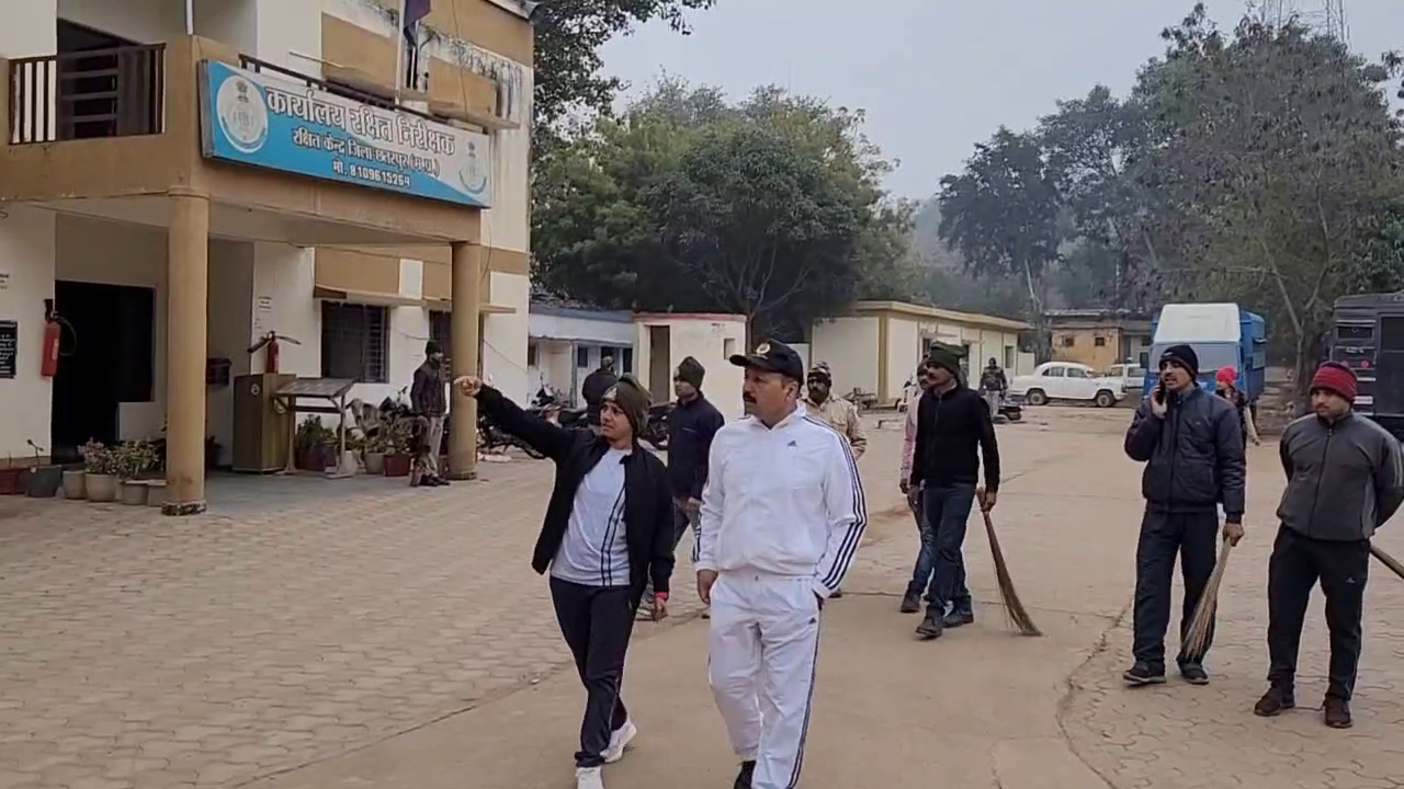 परिसरों में चलाया गया सफाई अभियान