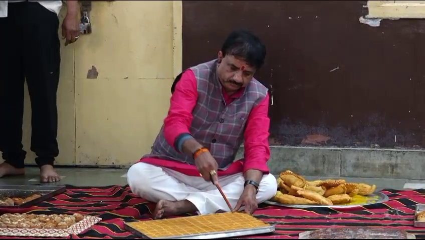 प्राण प्रतिष्ठा की तैयारियों में जुटे राम भक्त,