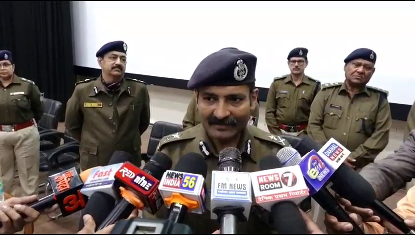 सड़क सुरक्षा पखवाड़े में स्कूली बच्चे शामिल हुए