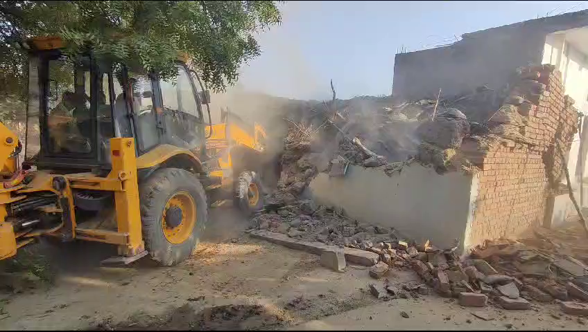 हवसी भेड़ियों का शिकार हो रही  हैं मासूम