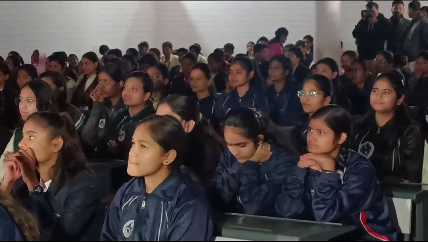 परीक्षा से पहले विद्यार्थियों के लिए मोदी  मंत्र