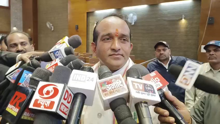 नगर निगम में जमा नहीं की पीएफ राशि