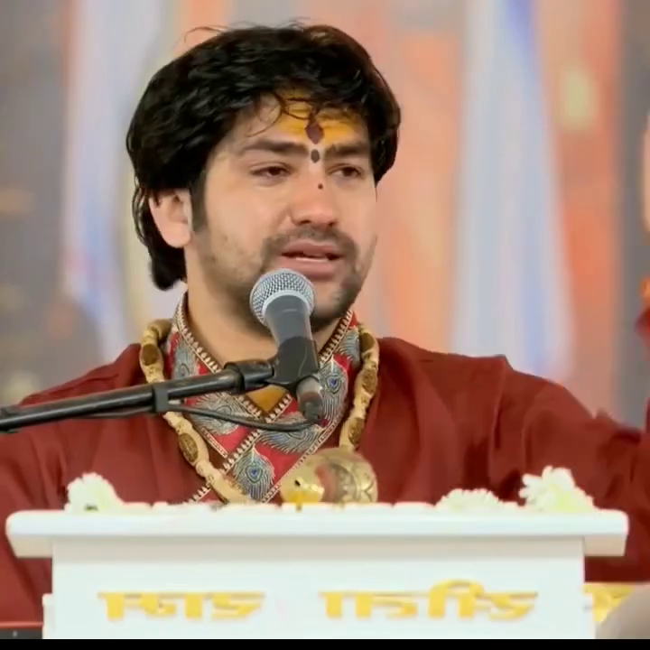  गरीबी याद कर रोये पंडित धीरेन्द्र शास्त्री