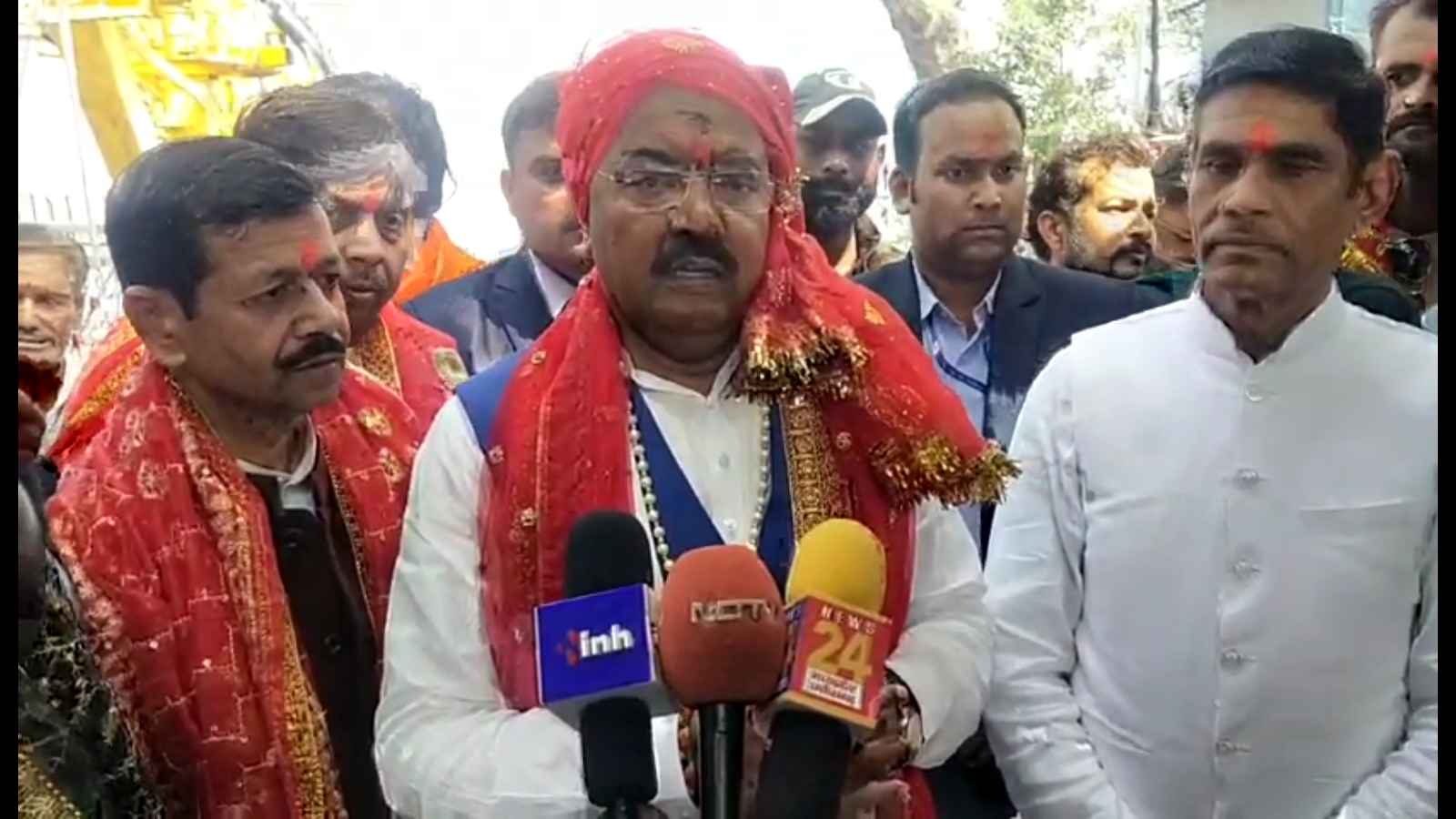 राहुल गाँधी पर केशव प्रसाद मौर्य का हमला 