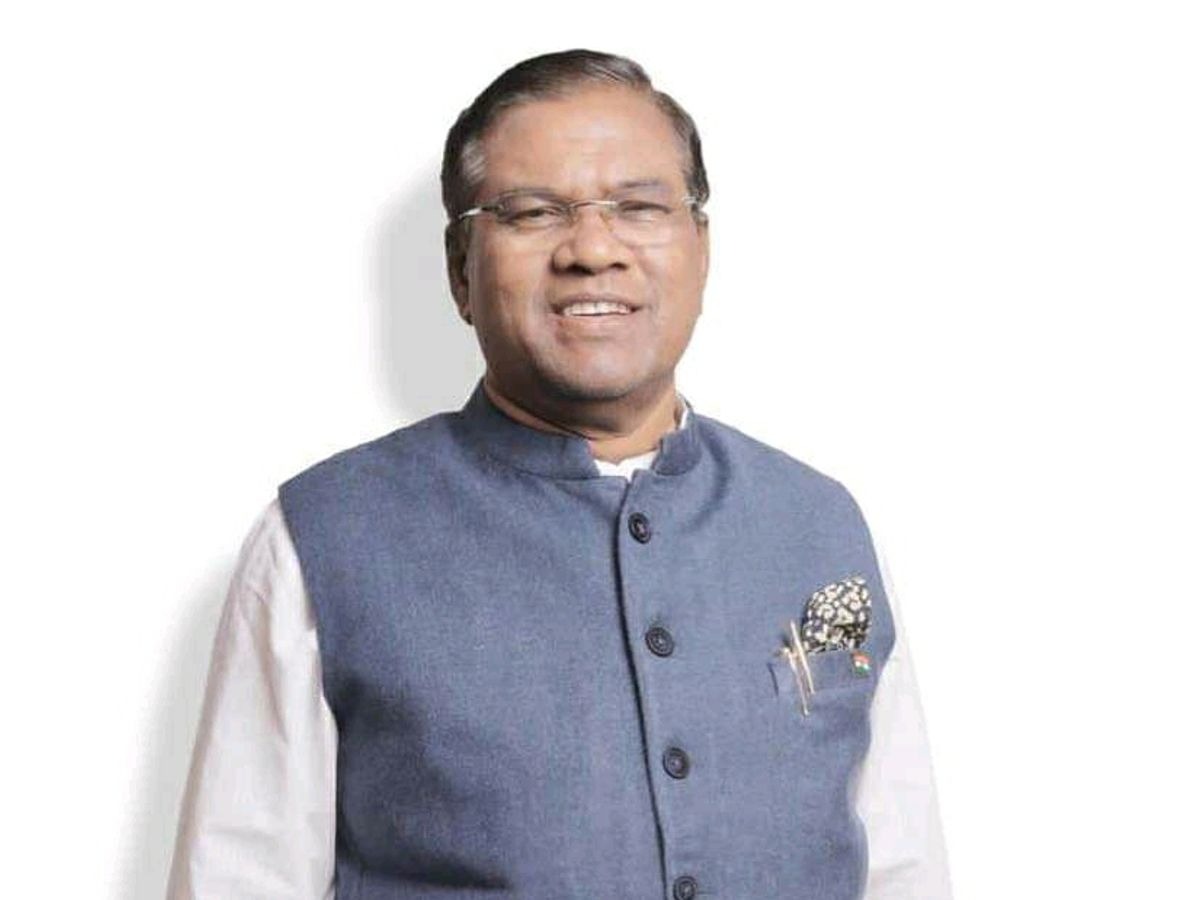 राहुल गांधी नौकरी देने के वादे पर कटाक्ष 