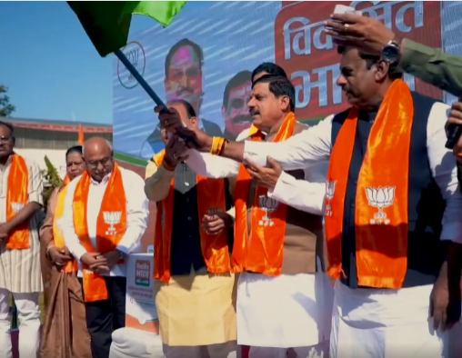 भोपाल से रवाना हुए भाजपा के 29 प्रचार रथ 