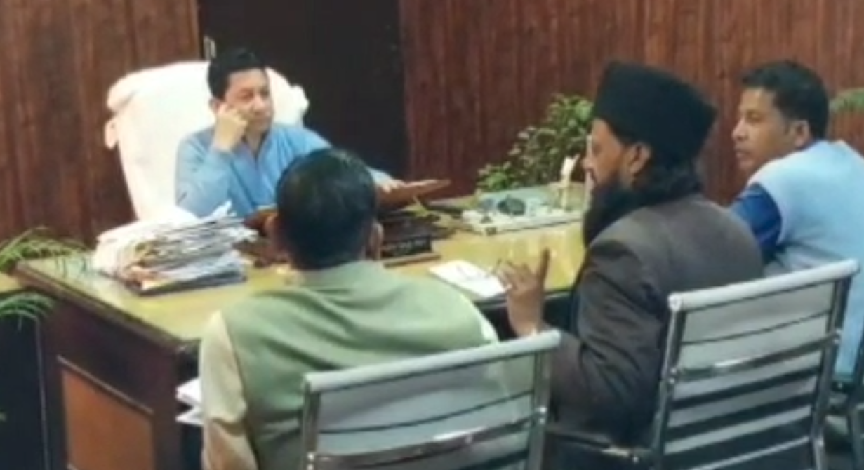 राजनीतिक दलों व उप जिलाधिकारी की बैठक 