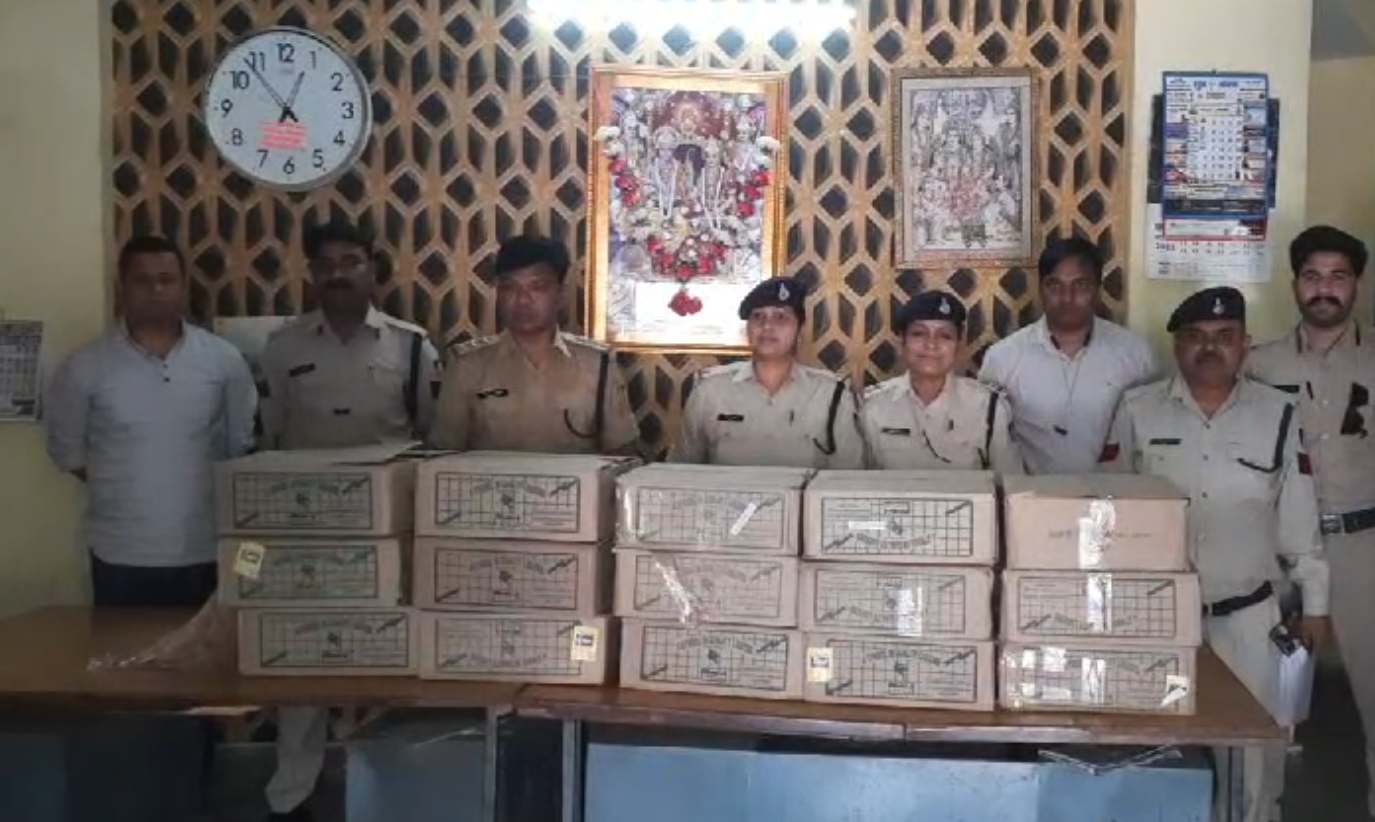 पुलिस ने पकड़ी अवैध शराब
