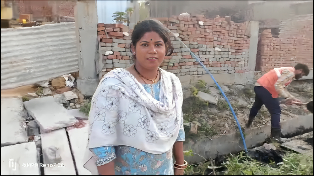 स्वच्छता निरीक्षिका के नेतृत्व में स्वच्छता अभियान 