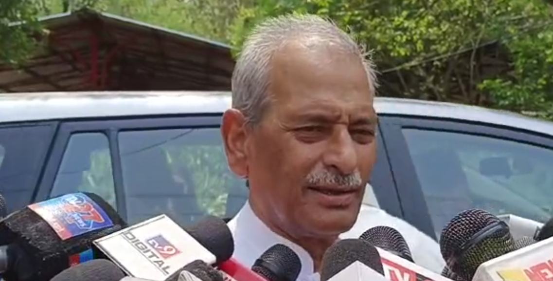 चित्रकूट विधायक रैपिडो से पहुंचे CM हाउस 