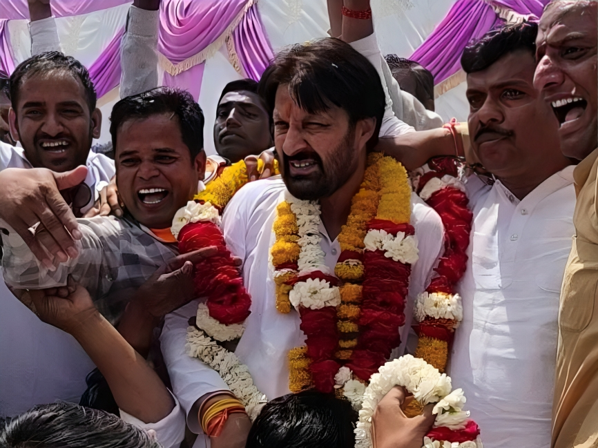 प्रत्याशी दिलीप सिंह पशुपतिनाथ की शरण में 