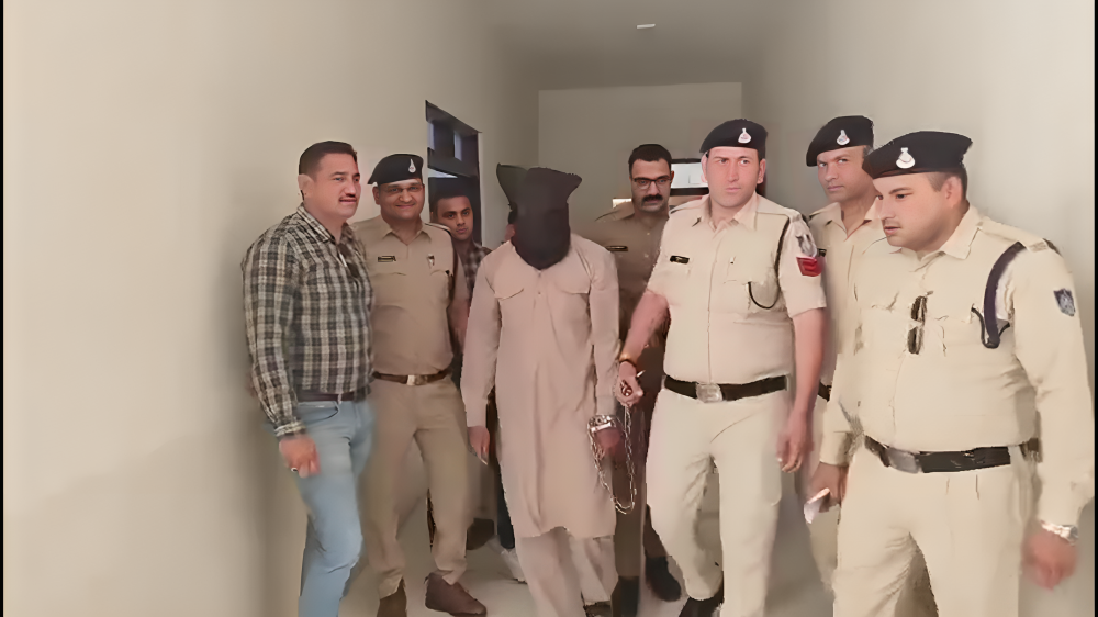 चेन लुटेरे फिरोज पकड़ा गया 