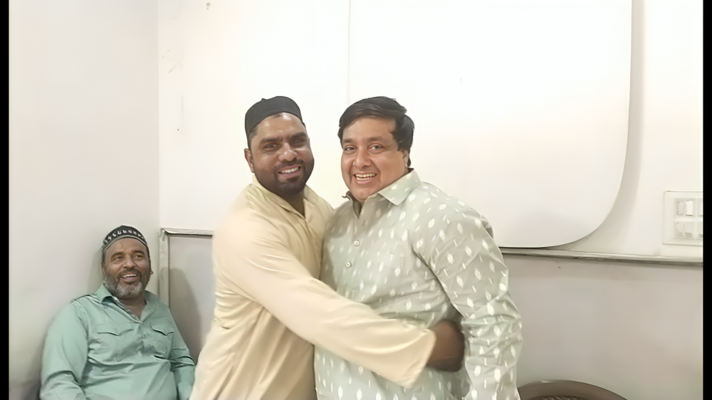 भाईचारे के साथ मनाया जा रहा पर्व 