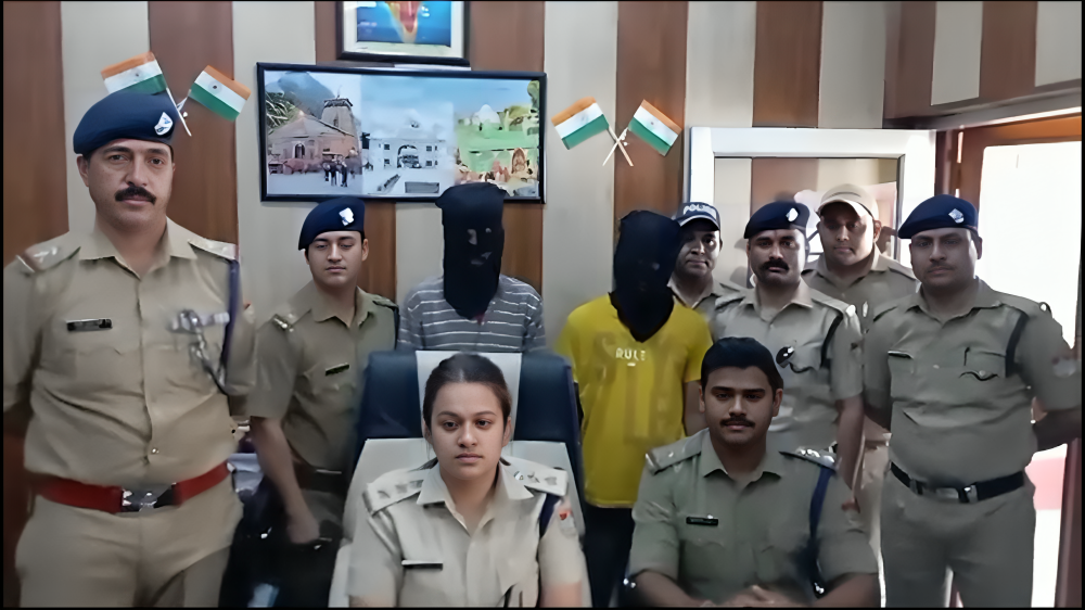 दो मोटर साइकिल चोर पकड़े गए 