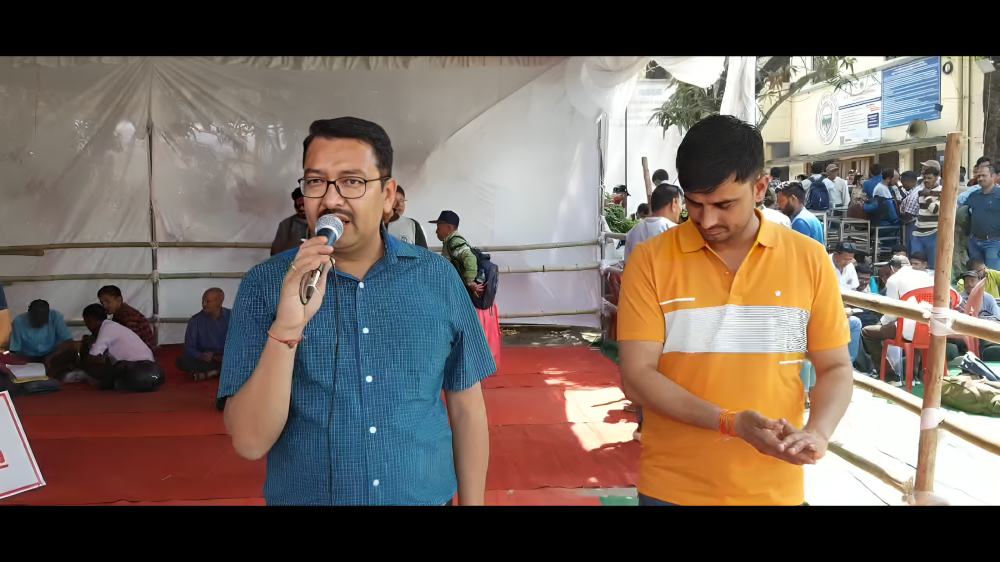 कंट्रोल रूम से 57 पोलिंग पार्टियों हुई रवाना 