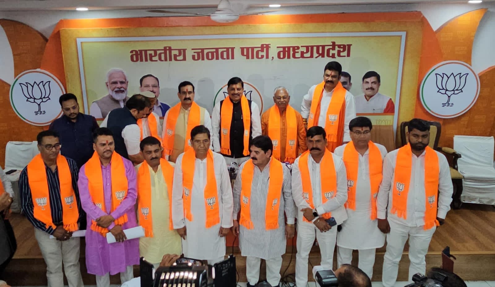 पूर्व विधायक ने छोड़ा कांग्रेस का हाथ 