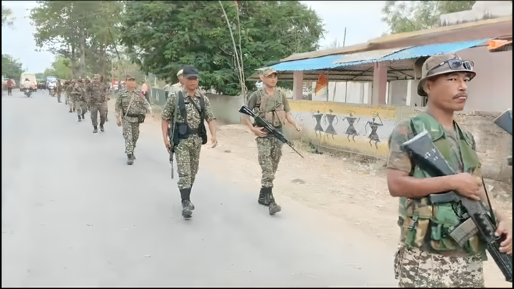 पुलिस बल और IRBN ने निकाला फ्लैग मार्च 