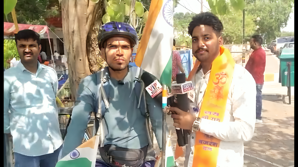 सेनेटरी पैड को फ्री करने का अभियान 