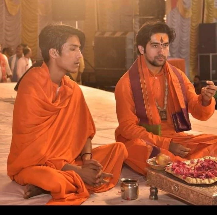 धीरेंद्र शास्त्री के भाई ने टोल प्लाजा कर्मियों को पीटा 