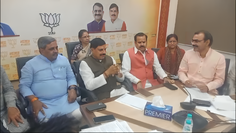 विपक्ष हार का ठिकरा EVM पर डालता है 