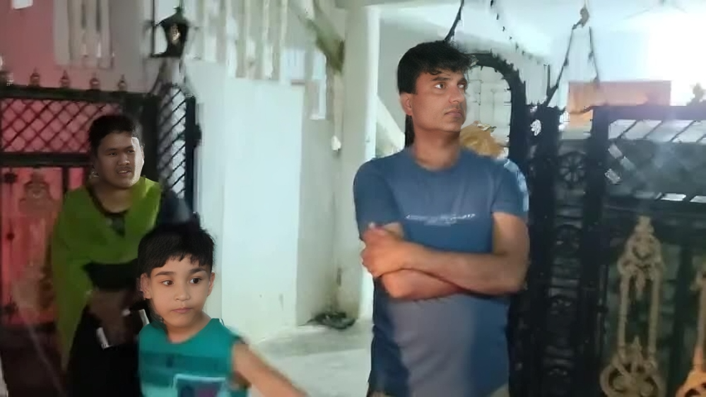 टीचर को घर में घुसकर मारने की कोशिश