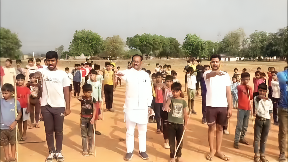 खेल के साथ स्वच्छता की दिलाई गई शपथ 