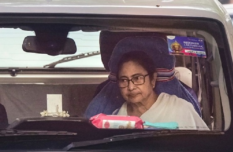 Mamta Banerjee left the NITI