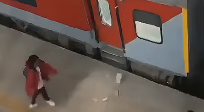 छतरपुर रेलवे स्टेशन 