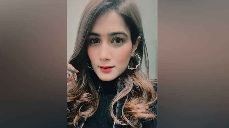  महिमा कटारिया