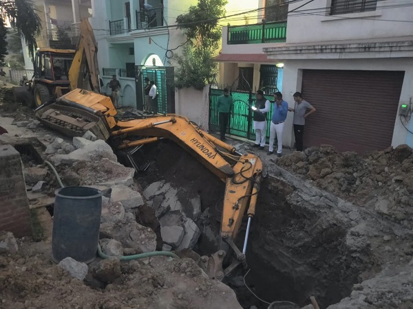 satna, one died, sewer line work