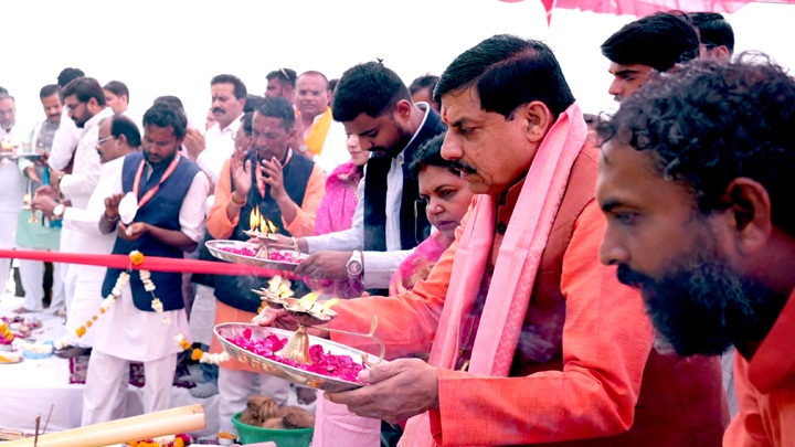 bhopal,  Chief Minister prayed, Maa Narmada 