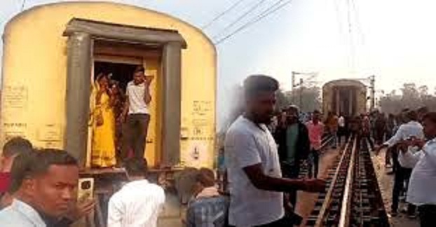 singroli, Intercity Express ,split into two parts